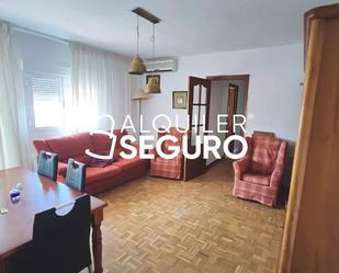 Sala d'estar de Pis de lloguer en Alcalá de Henares amb Aire condicionat i Terrassa