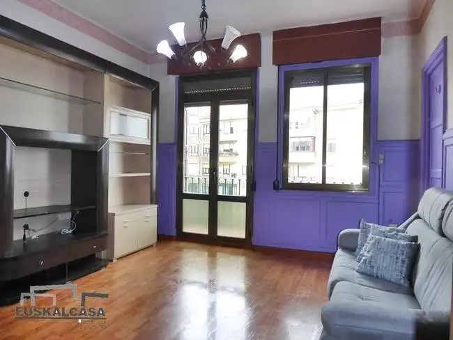 Living room of Flat for sale in Bilbao   with Heating and Terrace