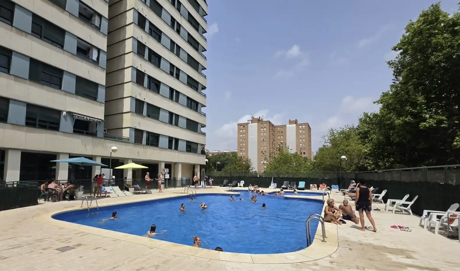 Ático con terraza en alquiler en Quatre Carreres