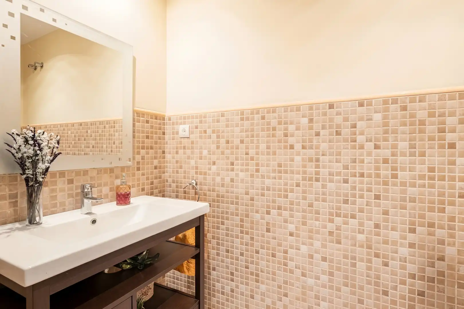 Bathroom of Flat for sale in Sant Cugat del Vallès  with Air Conditioner, Heating and Parquet flooring
