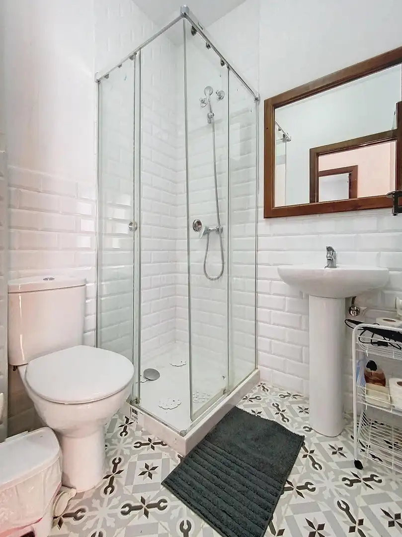 Bany de Casa o xalet en venda en Medina Sidonia amb Terrassa, Moblat i Balcó