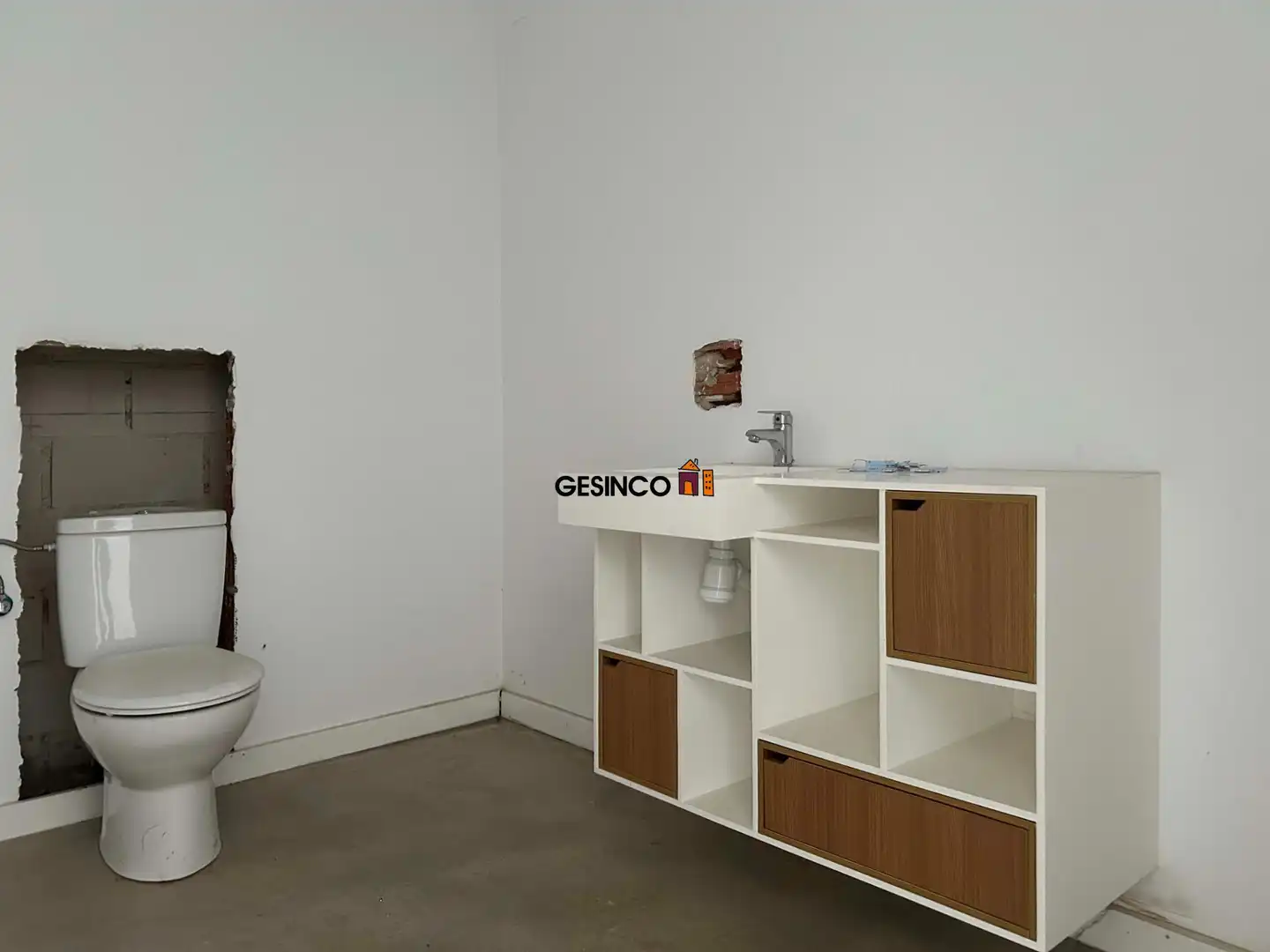 Badezimmer von Geschaftsraum zur Miete in Ontinyent
