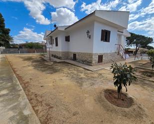 Exterior view of House or chalet for sale in San Vicente del Raspeig / Sant Vicent del Raspeig  with Air Conditioner, Private garden and Terrace