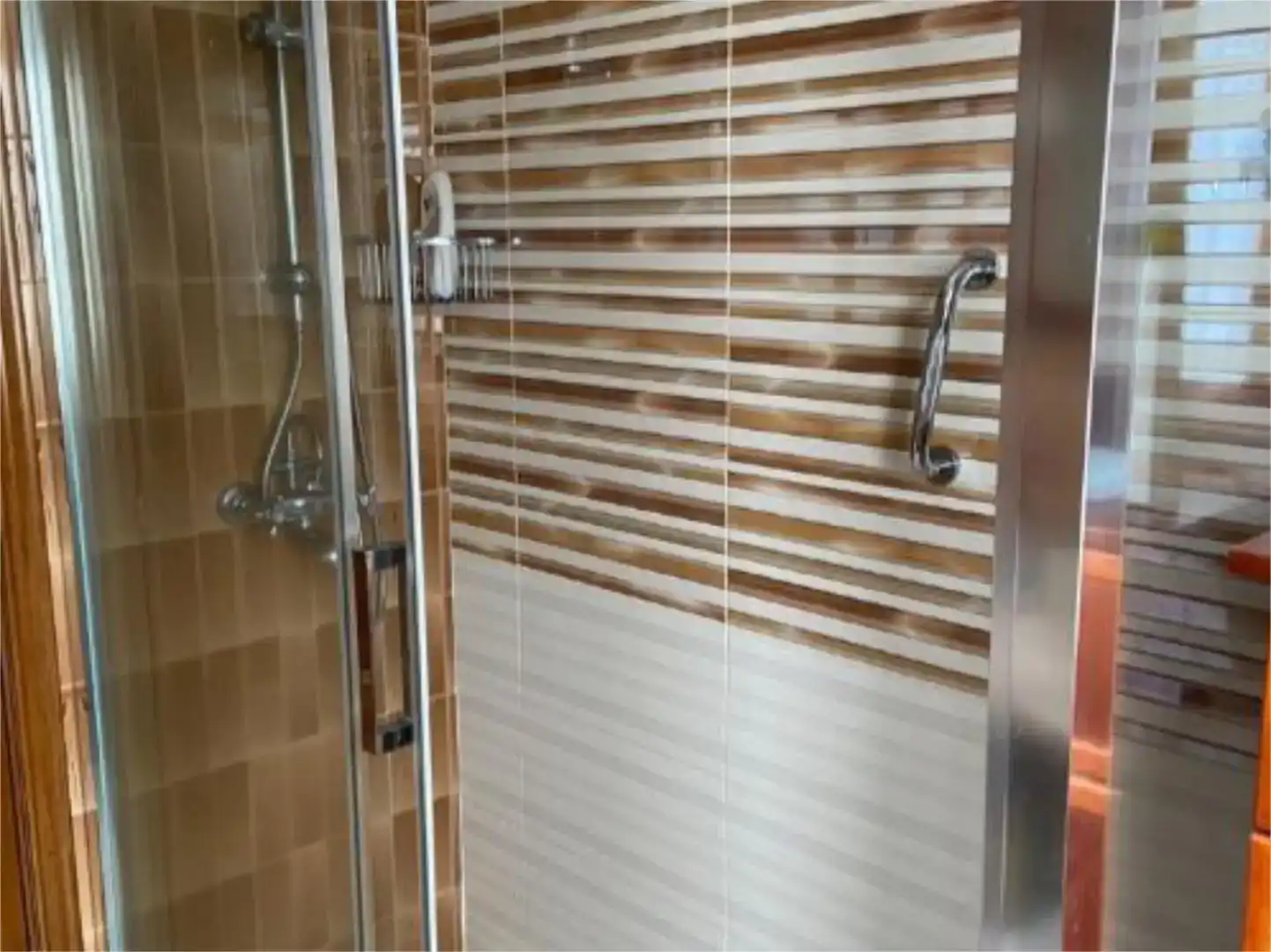 Bathroom of Houses for rent in Bergondo  with Parquet flooring, Storage room and Swimming Pool