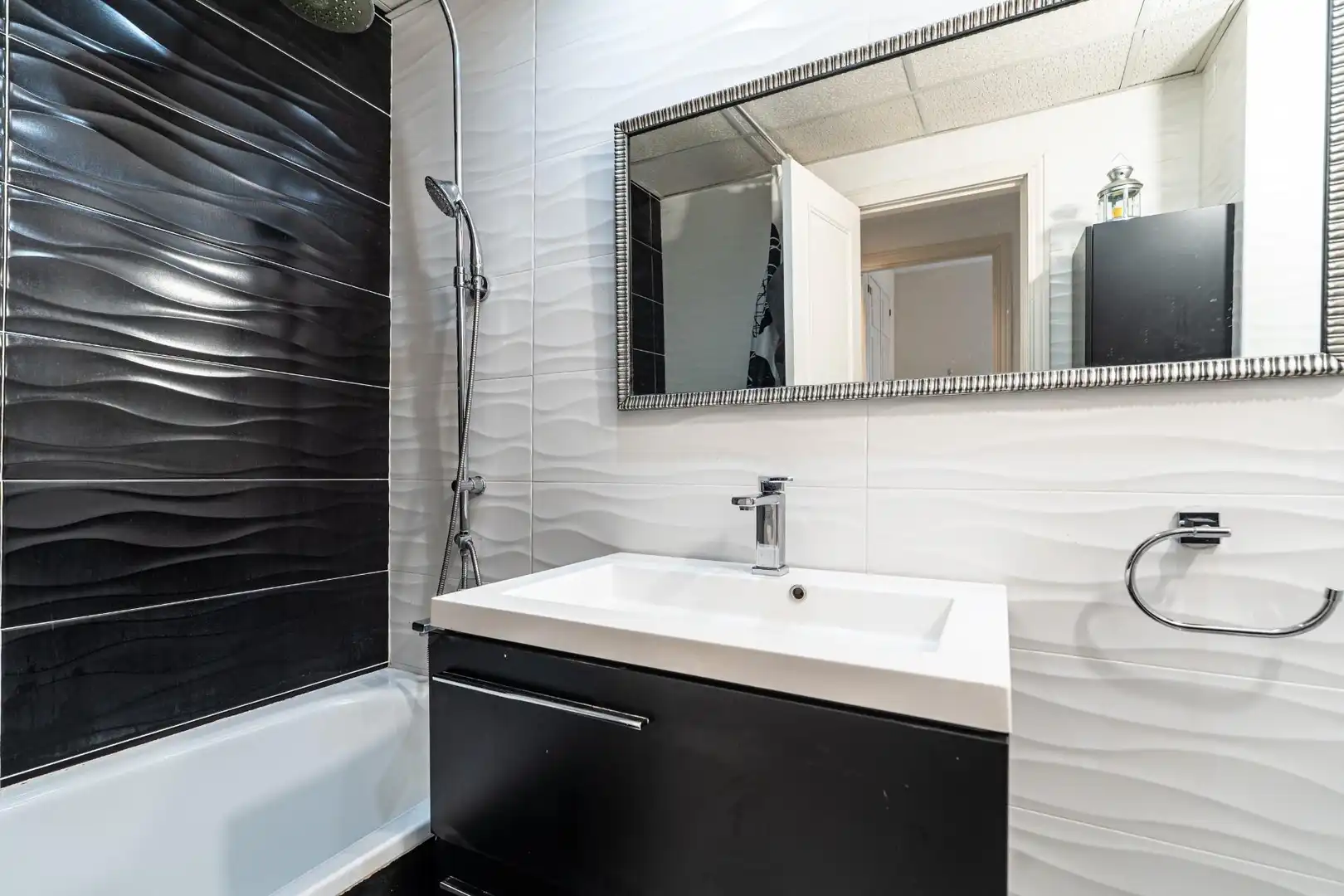Baño de Ático en venta en Tomares con Terraza y Piscina comunitaria