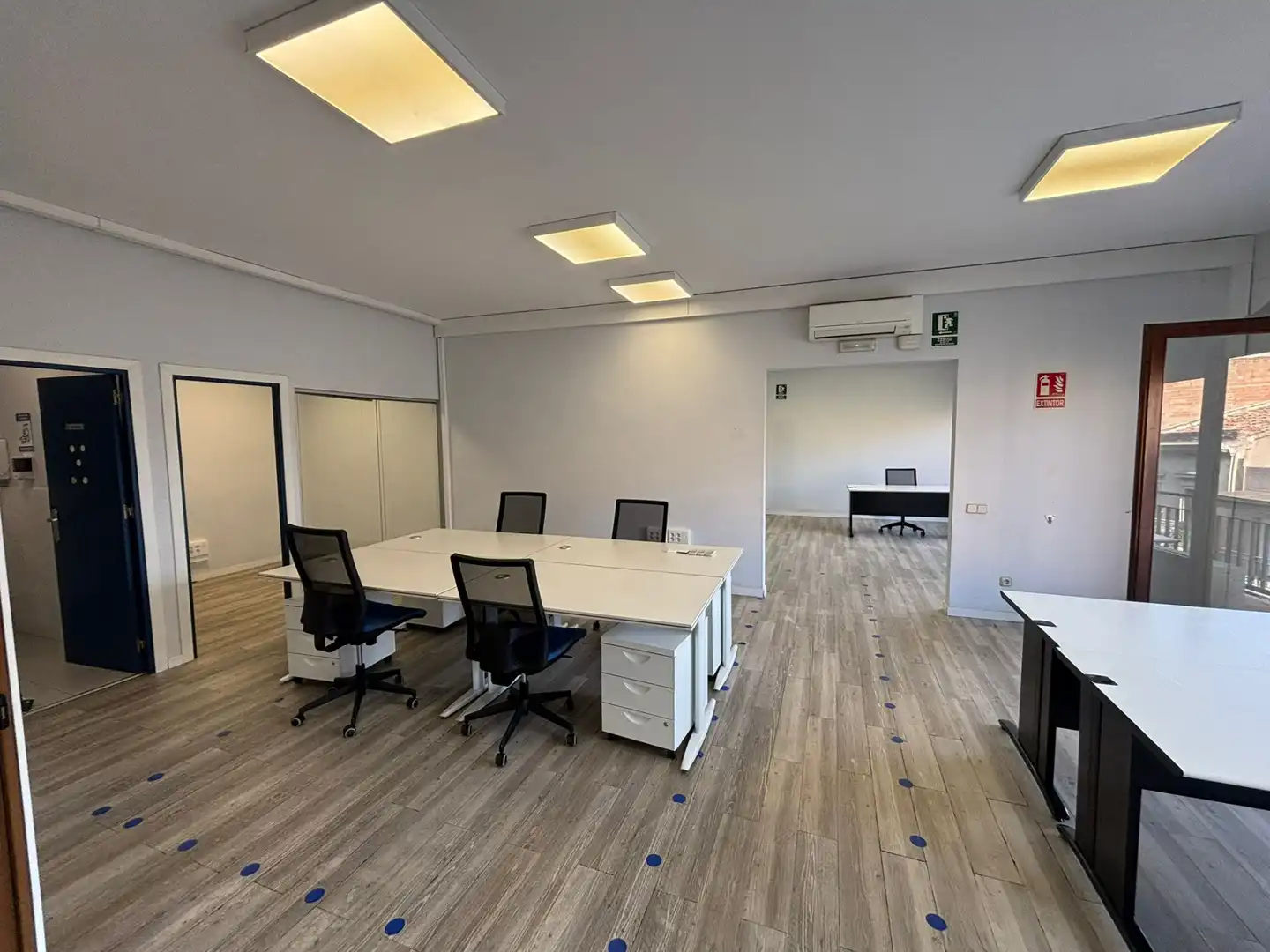 Oficina amb terrassa de lloguer a Carrer Anselm Clavé 69, imagen 2