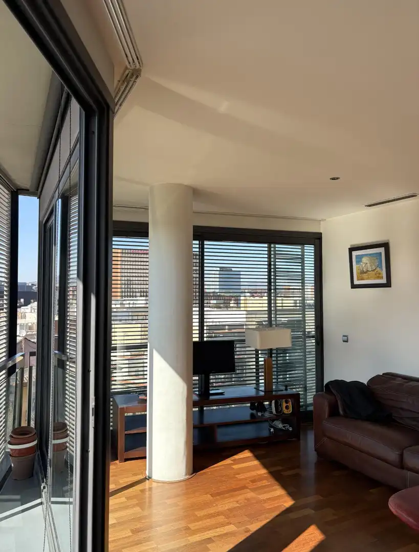 Wohnzimmer von Wohnung zum Verkauf in Barcelona mit Balkon