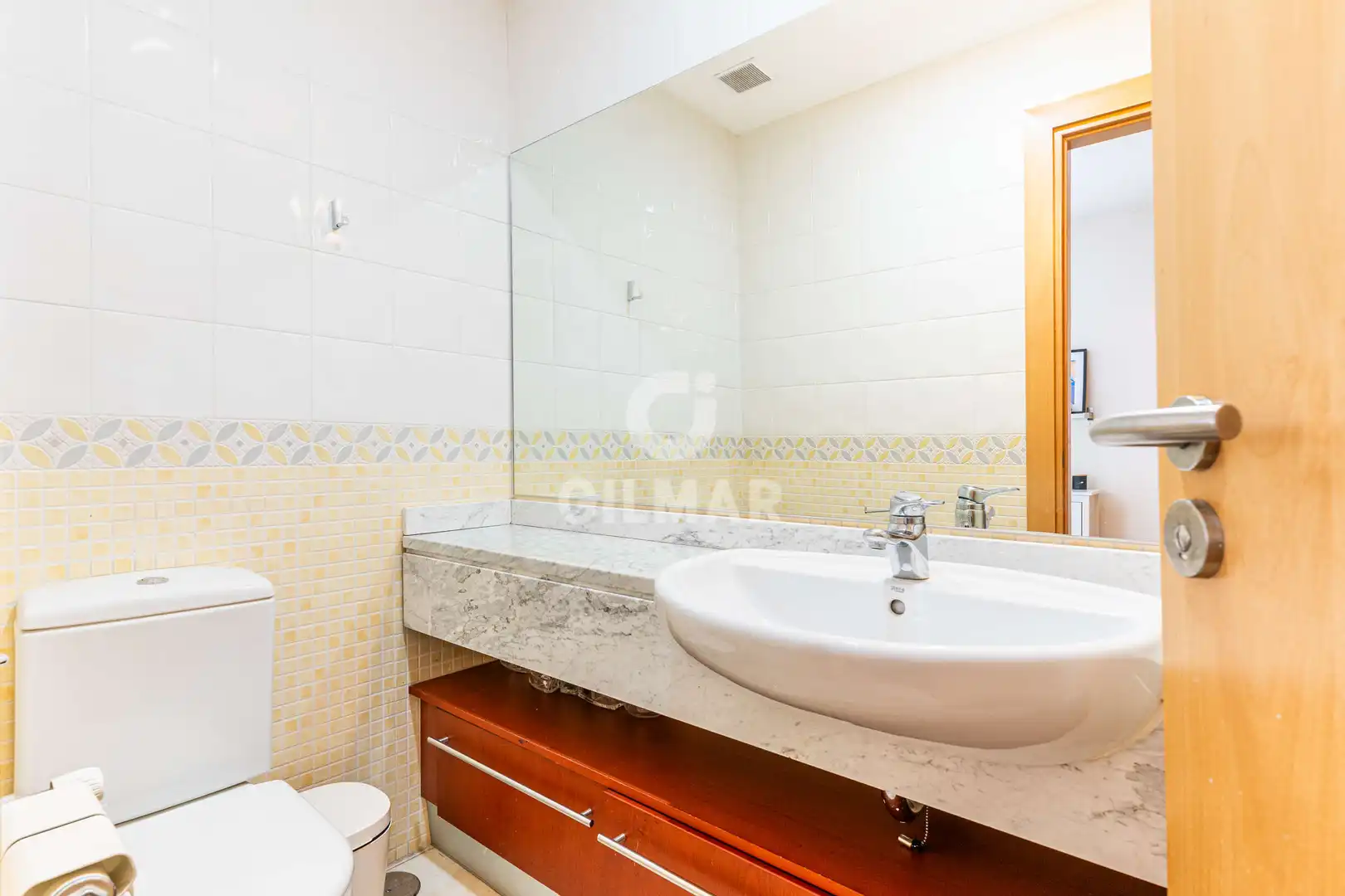 Badezimmer von Maisonette zum Verkauf in Madrid mit Heizung, Privatgarten und Abstellraum