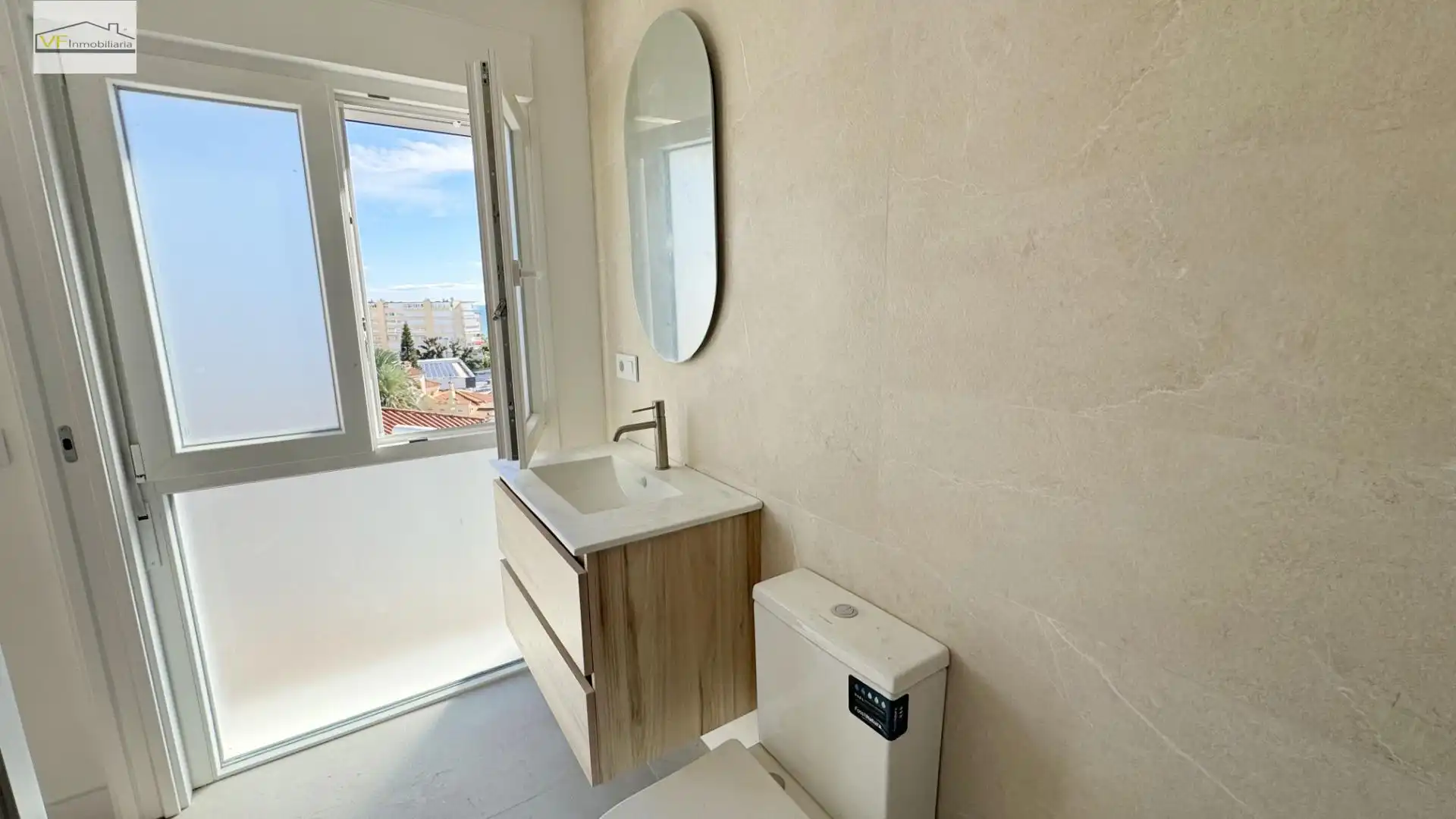 Bathroom of Duplexes for sale in Torremolinos  with Private garden, Terrace and Storage room