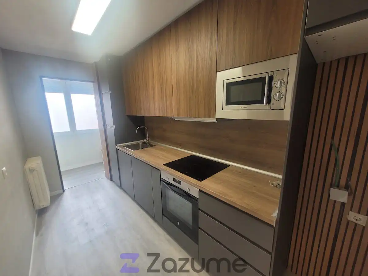 Kitchen of Flat for rent in Valladolid  with Heating, Parquet flooring and Terrace