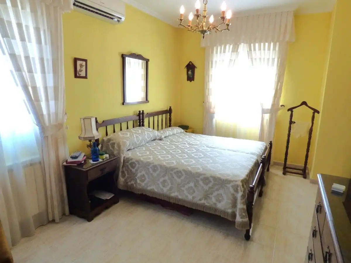 House with pool for sale in NAPOLES, imagen 24