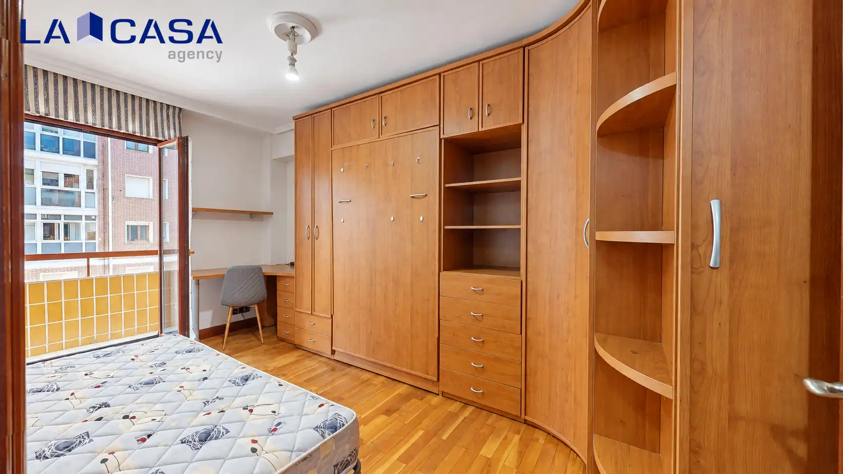 Habitación de Piso en venta en Erandio con Calefacción y Balcón