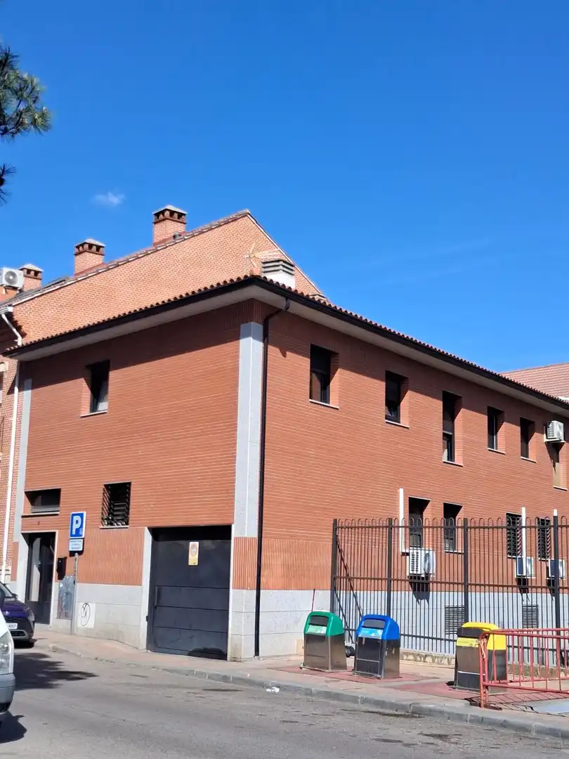 Vista exterior de Pis en venda en Colmenar Viejo amb Aire condicionat i Calefacció