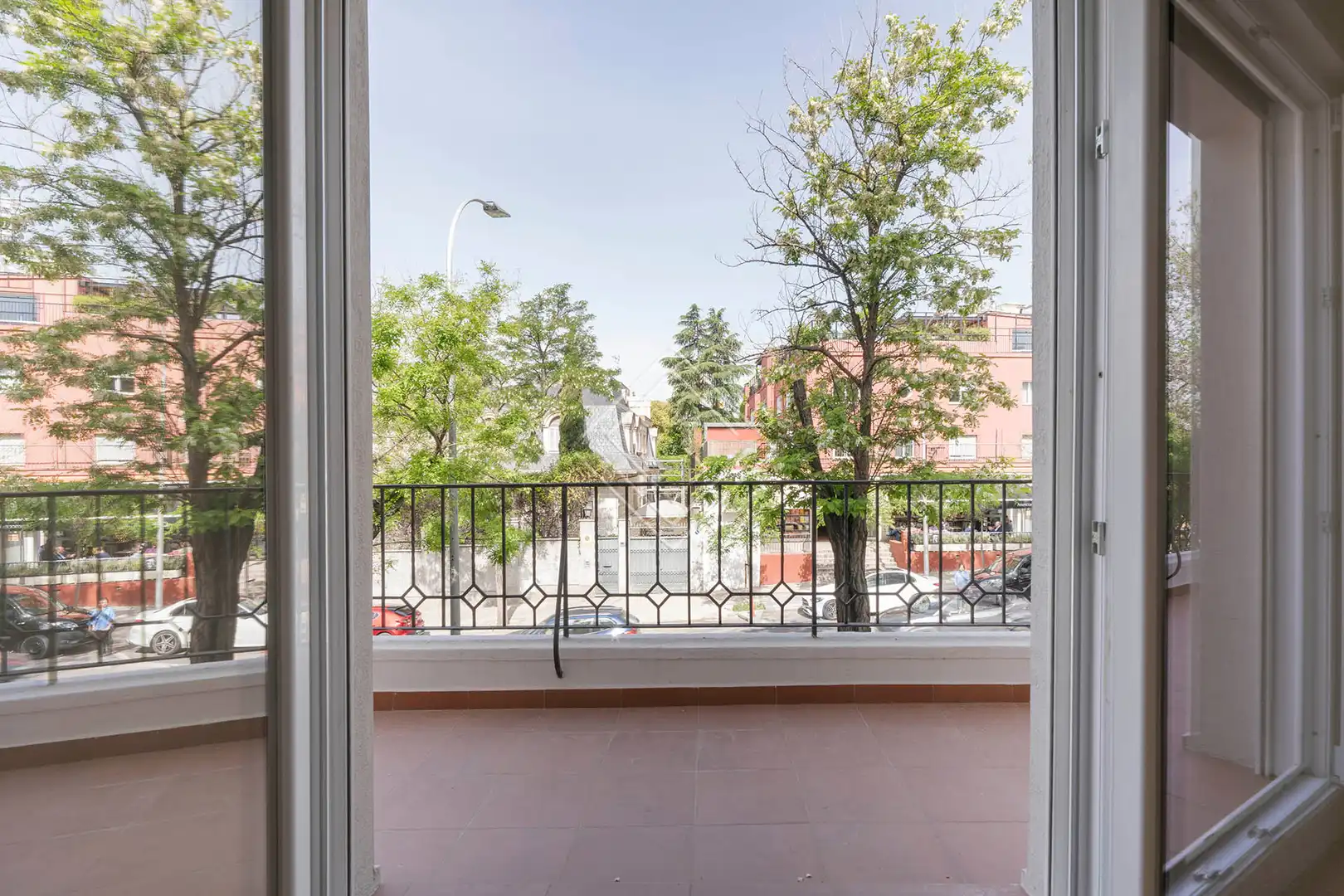 Balcony of Flat for rent in Madrid  with Air Conditioner, Heating and Storage room