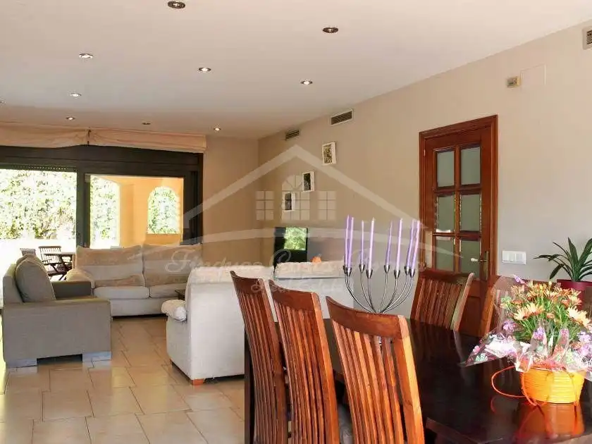 Sala de estar de Casa o chalet en venta en Begur con Calefacción, Jardín privado y Terraza