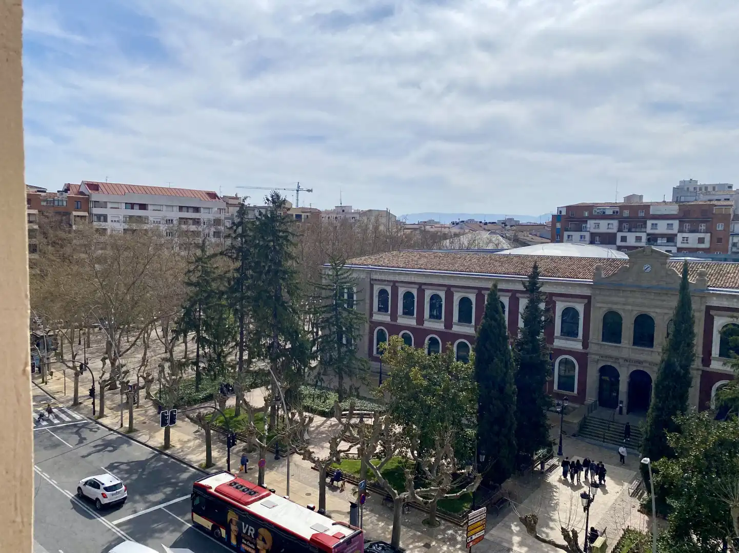 Vista exterior de Piso en venta en  Logroño con Calefacción, Parquet y Balcón