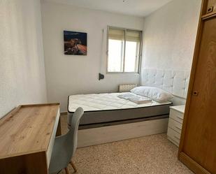 Bedroom of Flat to share in  Madrid Capital  with Air Conditioner, Heating and Private garden