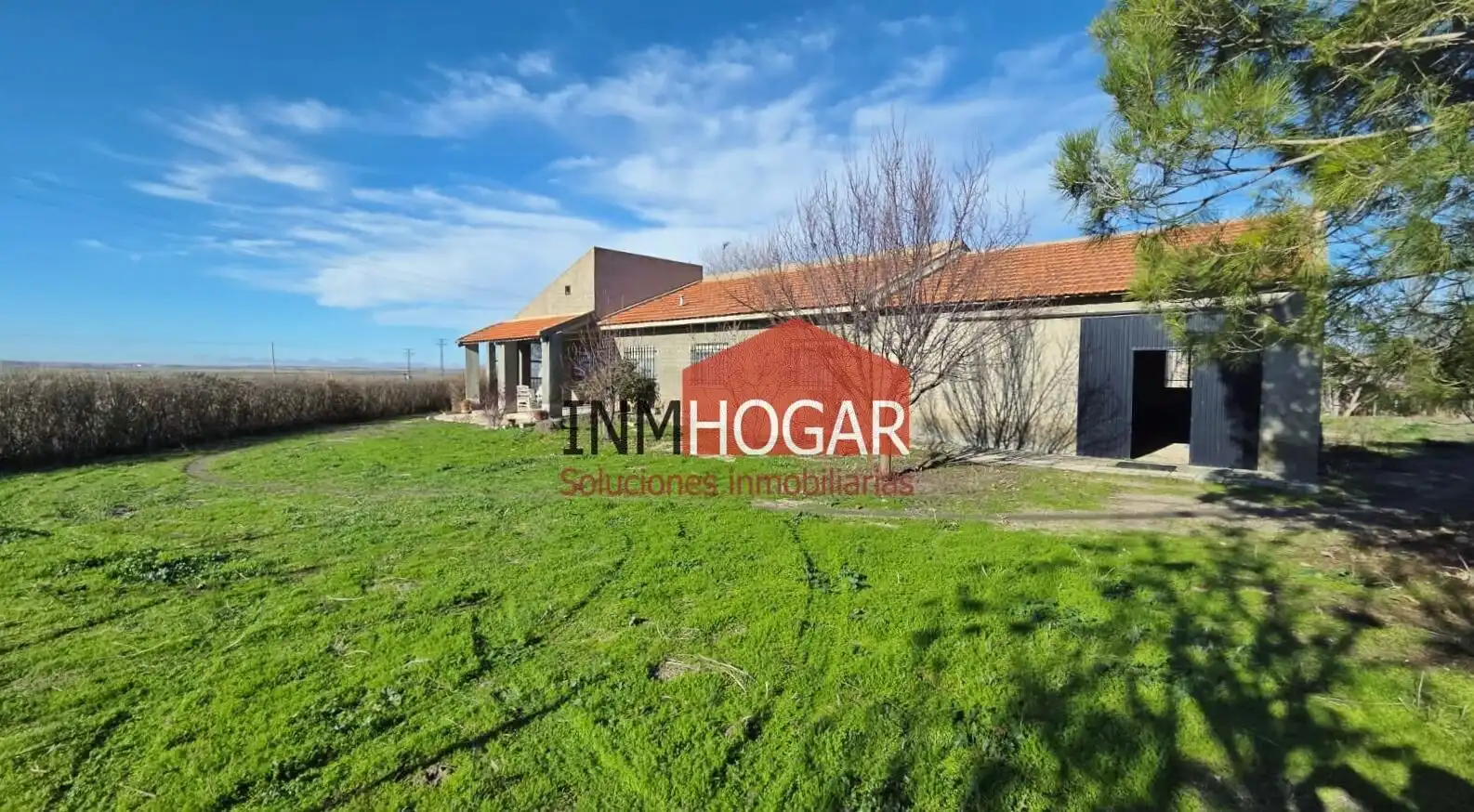 Vista exterior de Casa o chalet en venta en Fontiveros con Jardín privado y Amueblado