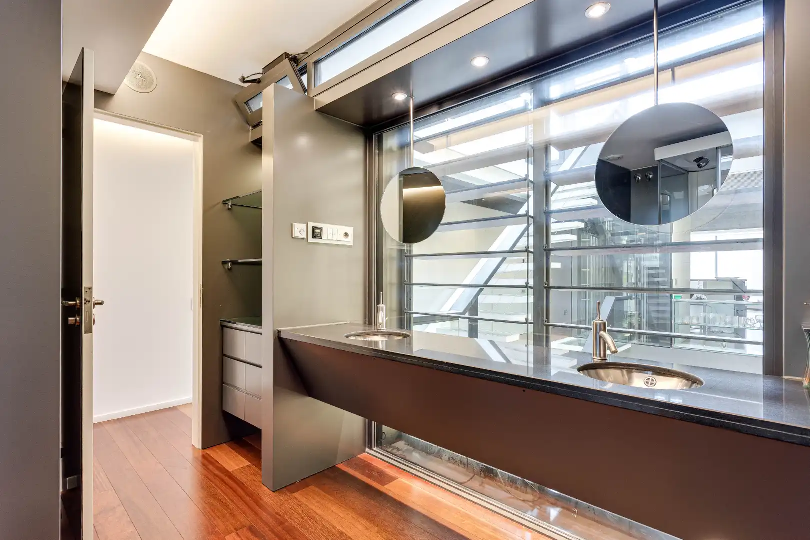 Cocina de Casa adosada en venta en Barcelona con Aire acondicionado, Calefacción y Jardín privado