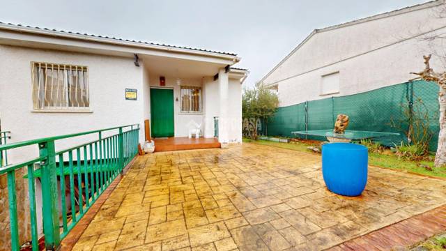 Casa-chalet en Venta en Torrelaguna