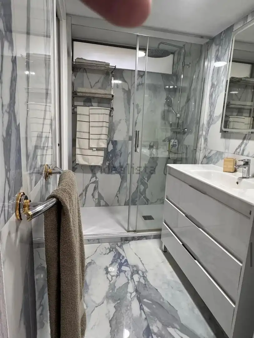 Bathroom of Duplexes for rent in Corpa, Madrid