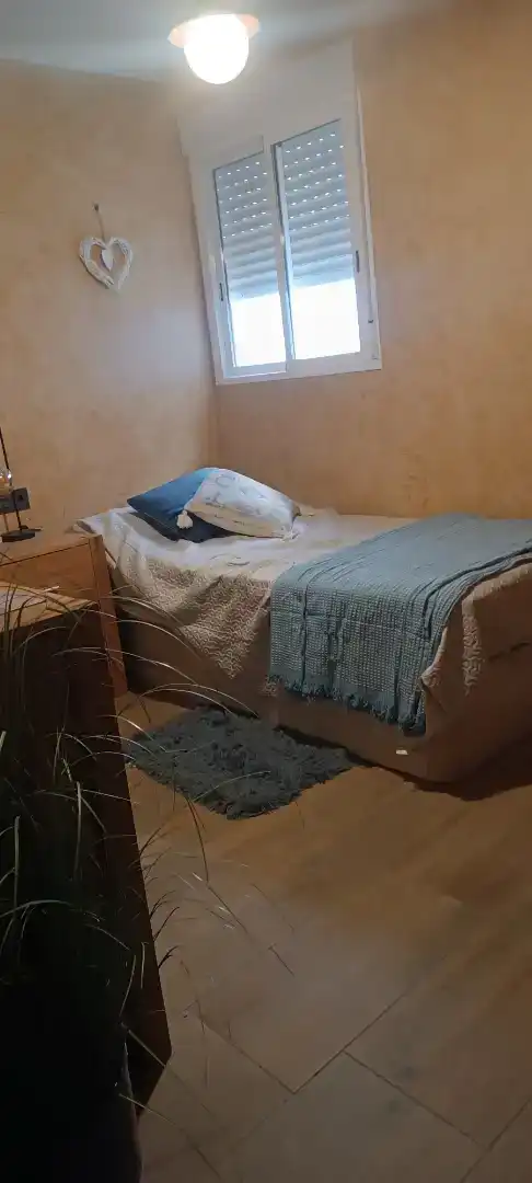Dormitori de Casa adosada per a compartir en Elche / Elx amb Aire condicionat, Jardí privat i Moblat