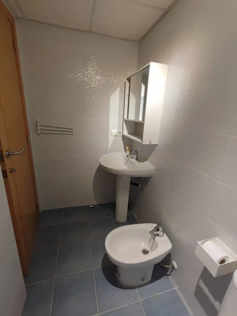 Bathroom of Flat for sale in Sueca  with Air Conditioner and Storage room