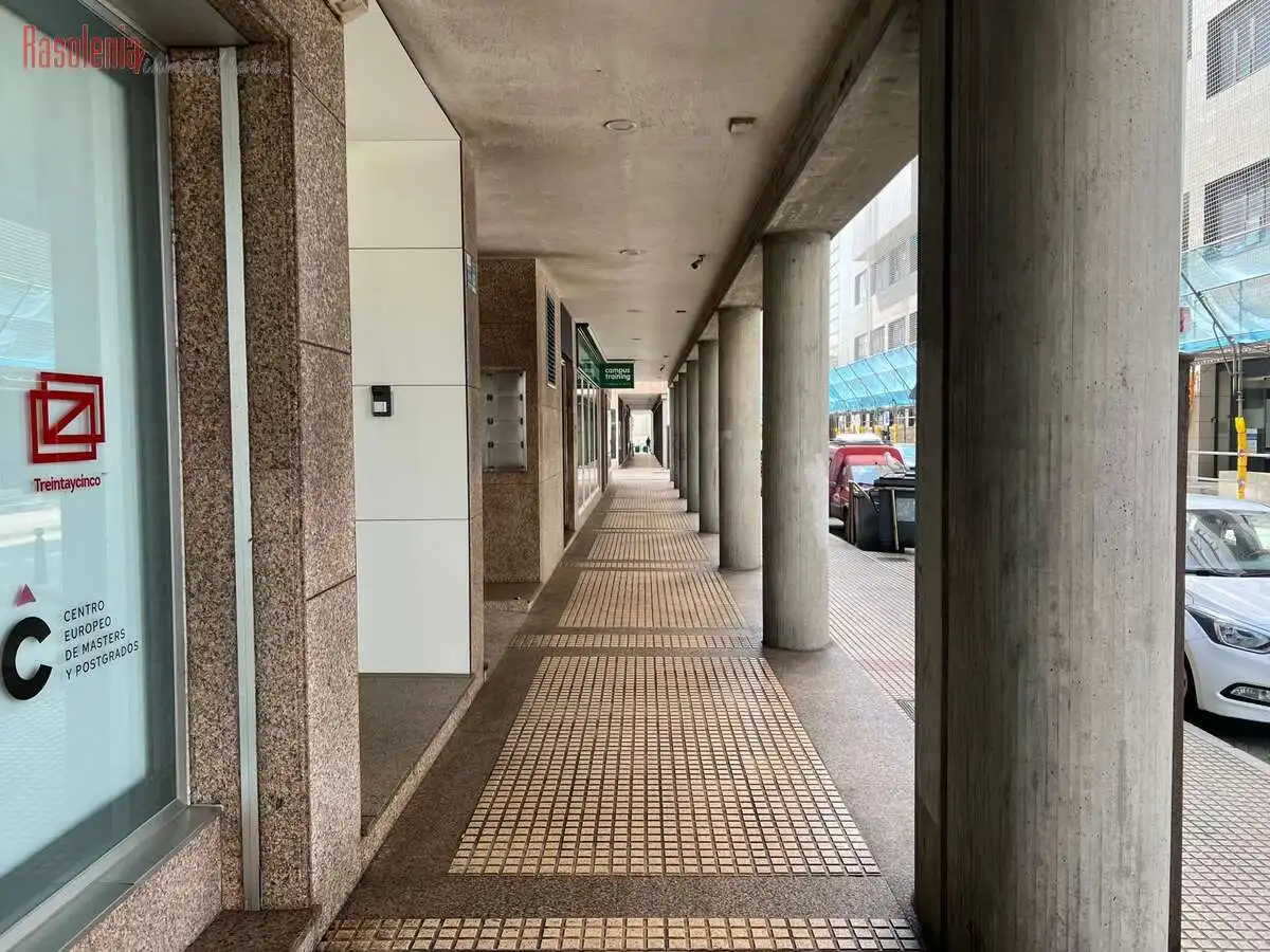 Oficina amb ascensor en venda a Comandantes Fontanes 11, imagen 6