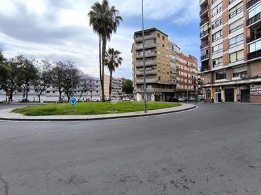 Pis amb balcó en venda a San Antonio