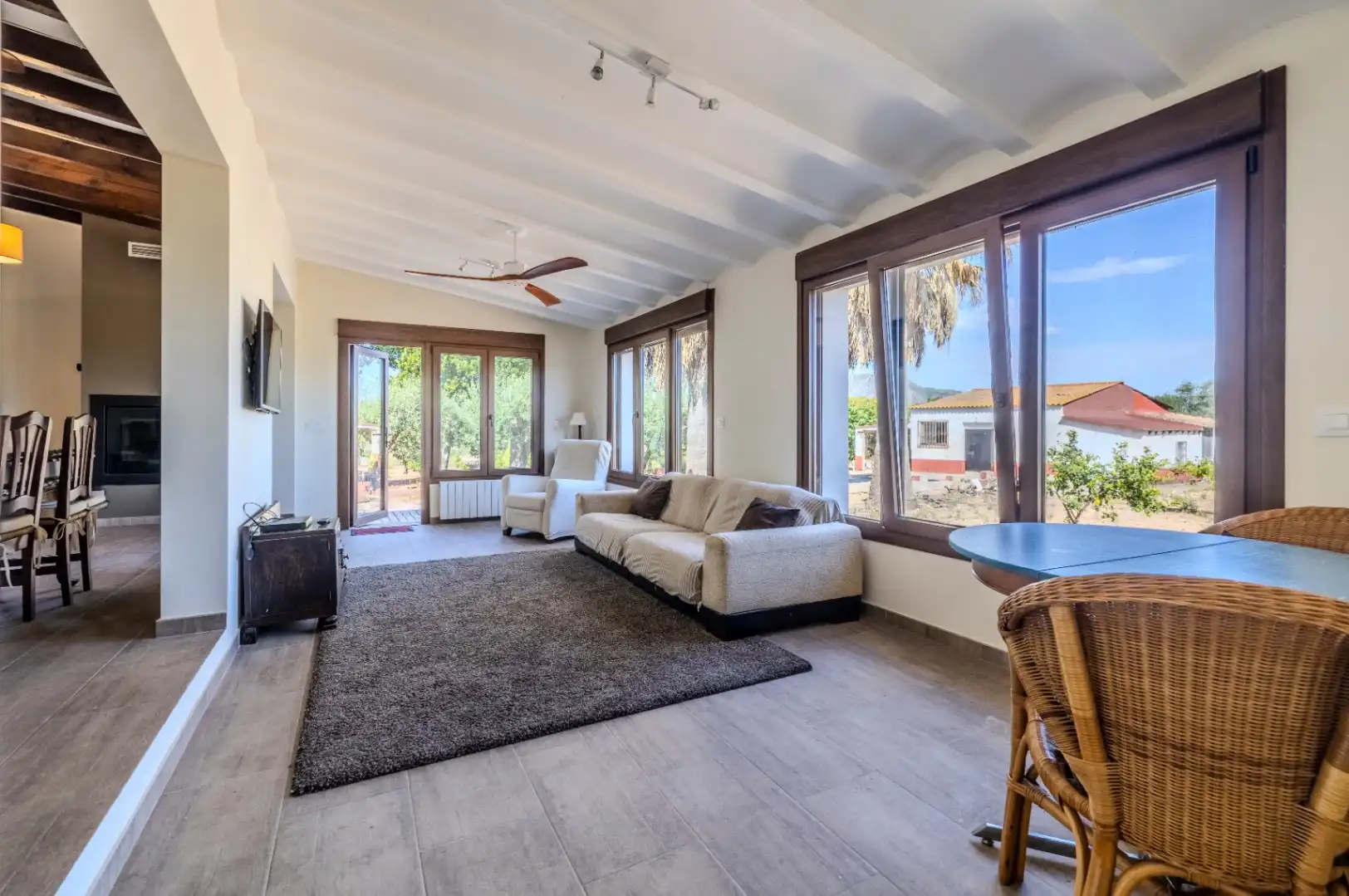 Sala d'estar de Finca rústica en venda en Dénia amb Aire condicionat, Calefacció i Jardí privat