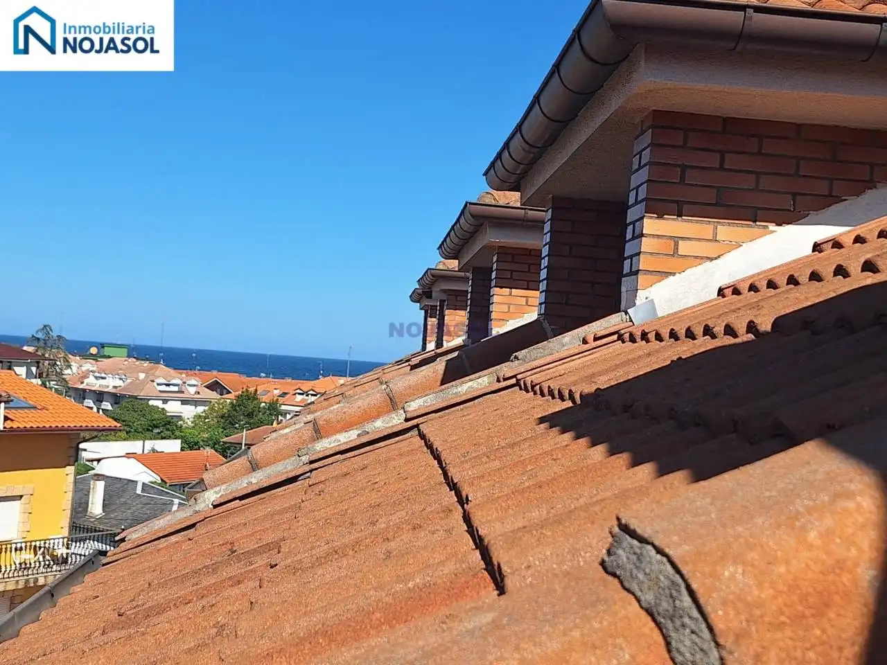 Vista exterior de Apartament en venda en Noja amb Calefacció, Terrassa i Moblat