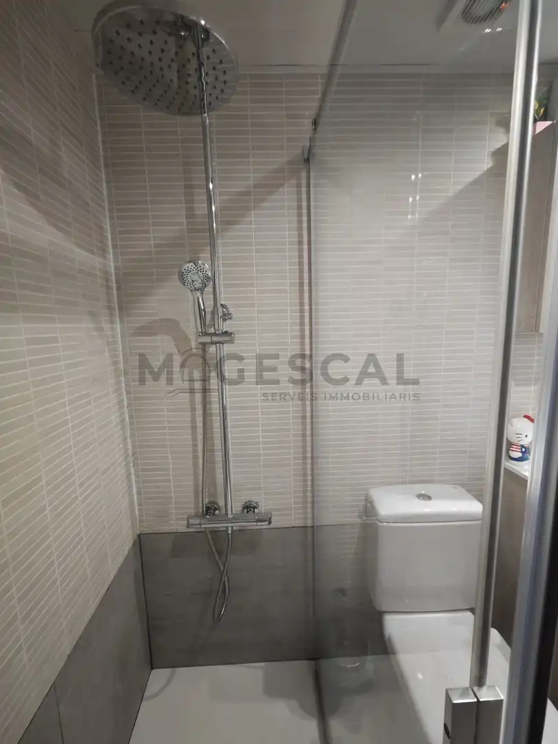 Bathroom of Flat for sale in Montcada i Reixac  with Air Conditioner, Heating and Furnished
