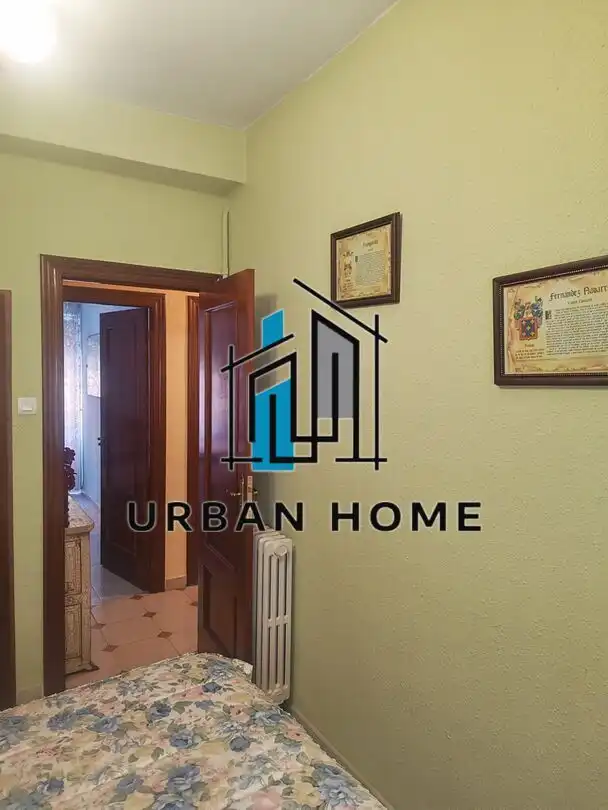 Außenansicht von Wohnung zum Verkauf in León Capital  mit Heizung und Terrasse