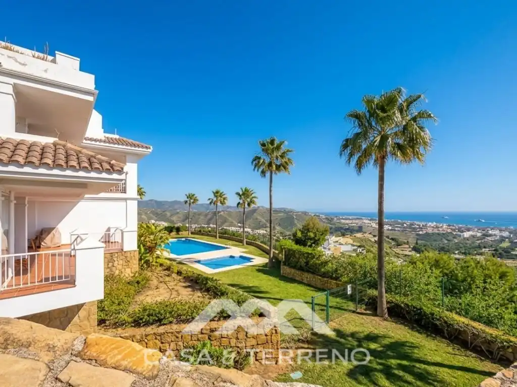 Vista exterior de Apartamento en venta en Rincón de la Victoria con Aire acondicionado, Jardín privado y Terraza