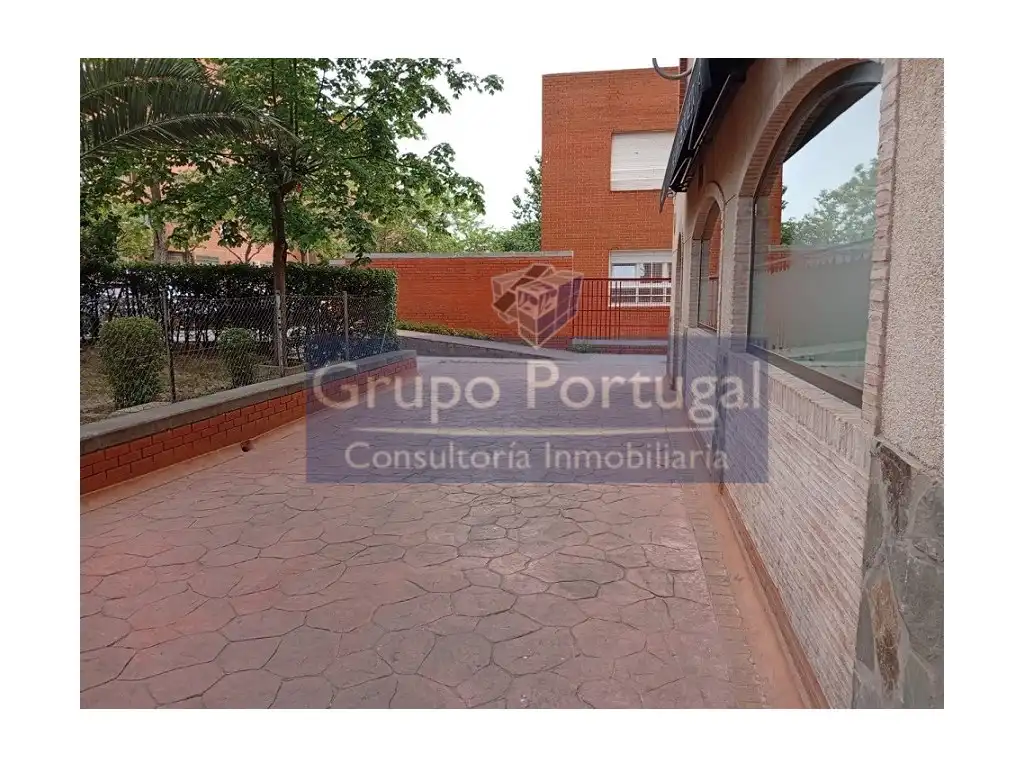 Terrassa de Local de lloguer en Madrid amb Aire condicionat