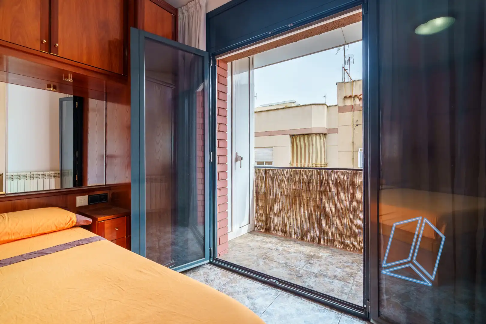 Terraza de Piso en venta en Sant Joan Despí con Calefacción, Horno y Balcón