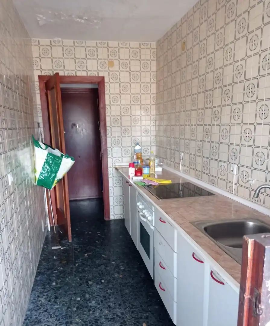 Cocina de Piso en venta en Málaga con Jardín privado y Piscina comunitaria