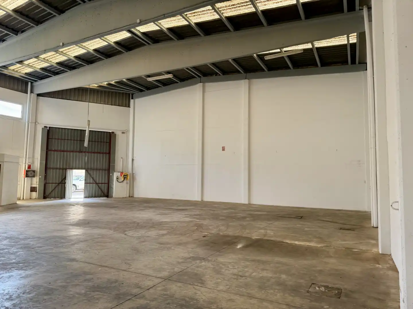 Industrial building to rent in Carrer Palmiters, imagen 3