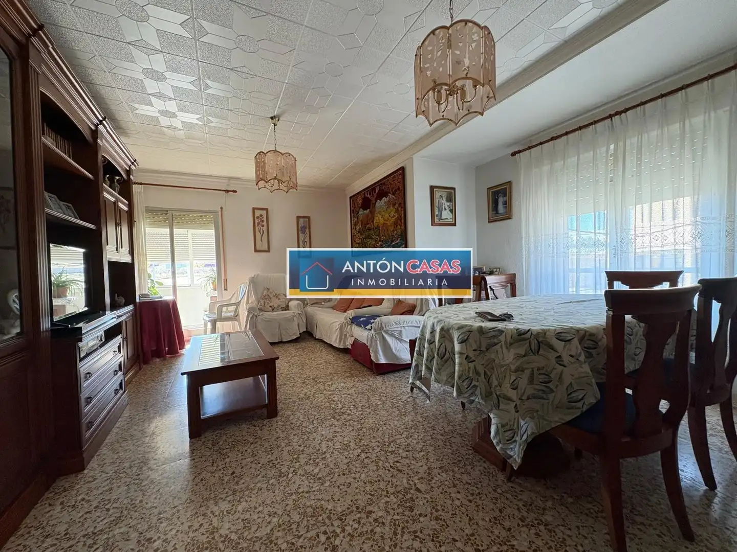 Sala d'estar de Casa o xalet en venda en Novelda amb Terrassa, Moblat i Balcó