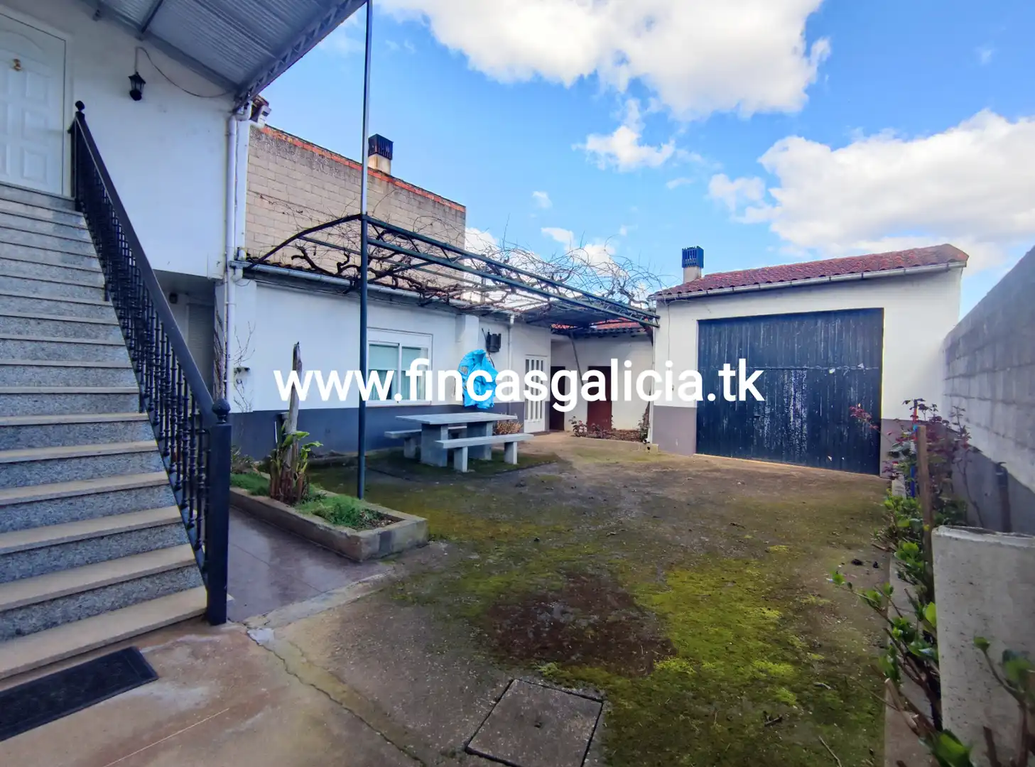 Habitatge amb terrassa en venda a Verín