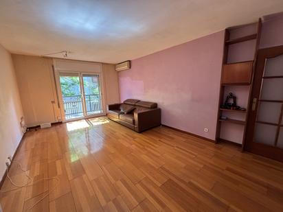 Sala d'estar de Pis en venda en  Barcelona Capital amb Aire condicionat i Balcó