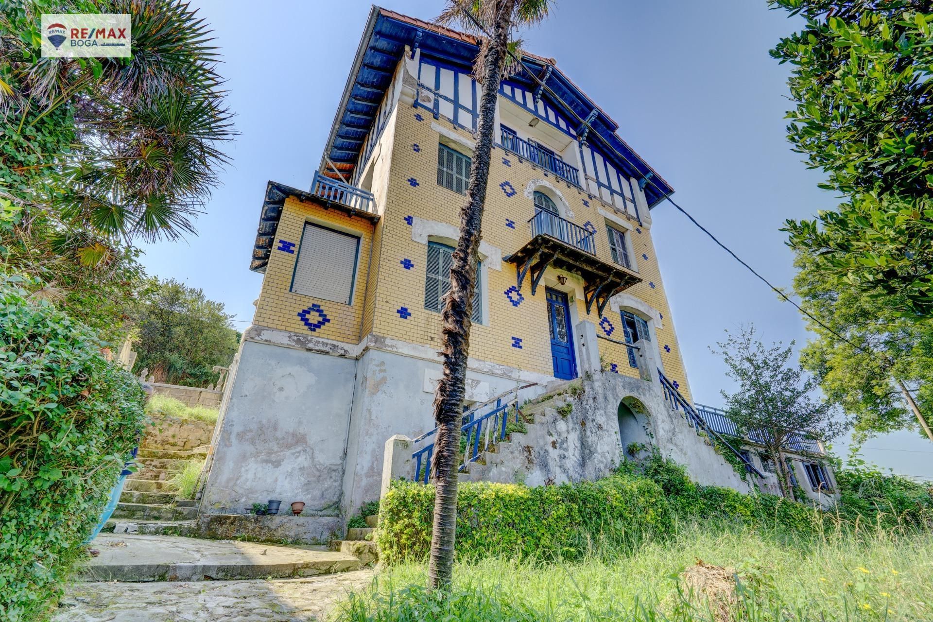 Vista exterior de Pis en venda en Donostia - San Sebastián  amb Jardí privat, Parquet i Terrassa