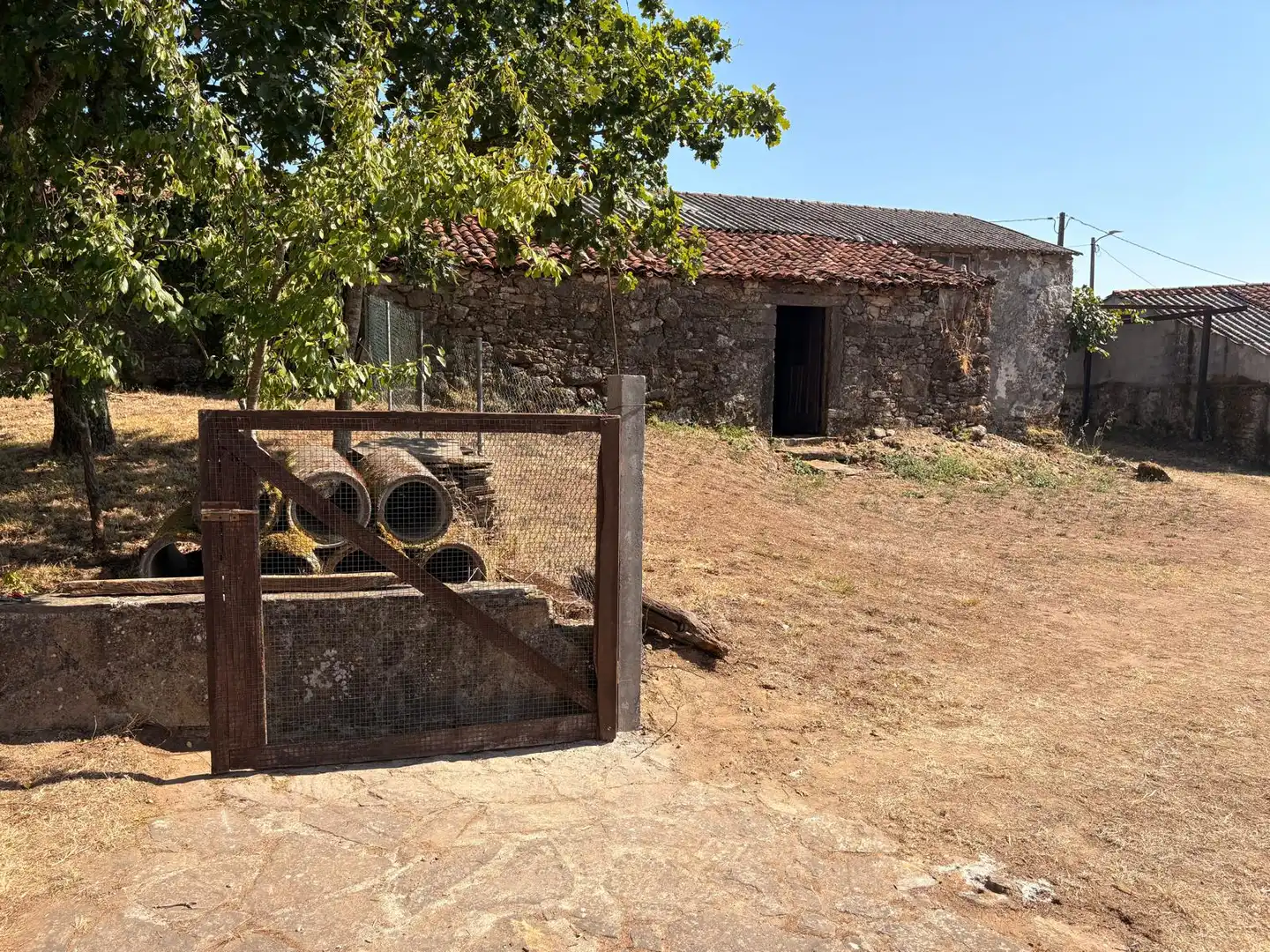 Vista exterior de Casa o xalet en venda en Teo amb Calefacció, Jardí privat i Terrassa