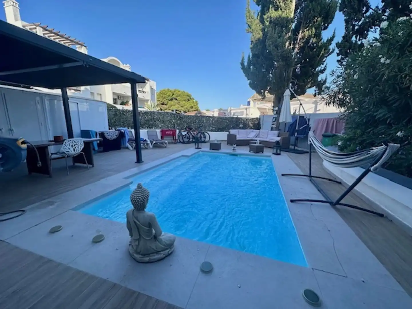 Piscina de Pis en venda en Estepona amb Aire condicionat, Terrassa i Piscina