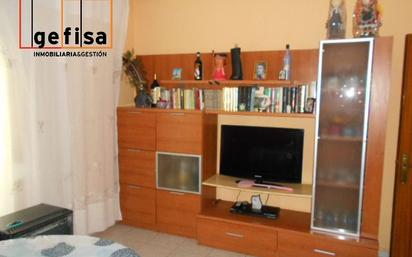 Living room of Flat for sale in Valdepeñas  with Air Conditioner and Terrace