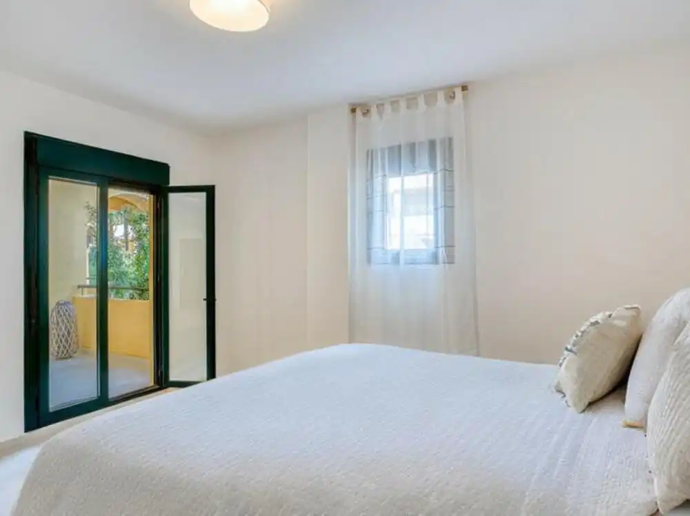 Dormitori de Apartament en venda en Marbella amb Aire condicionat, Terrassa i Traster