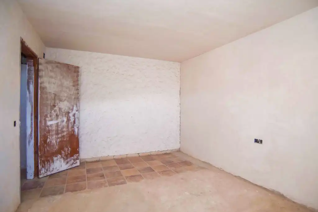 Buildings for sale in Santa Susanna
