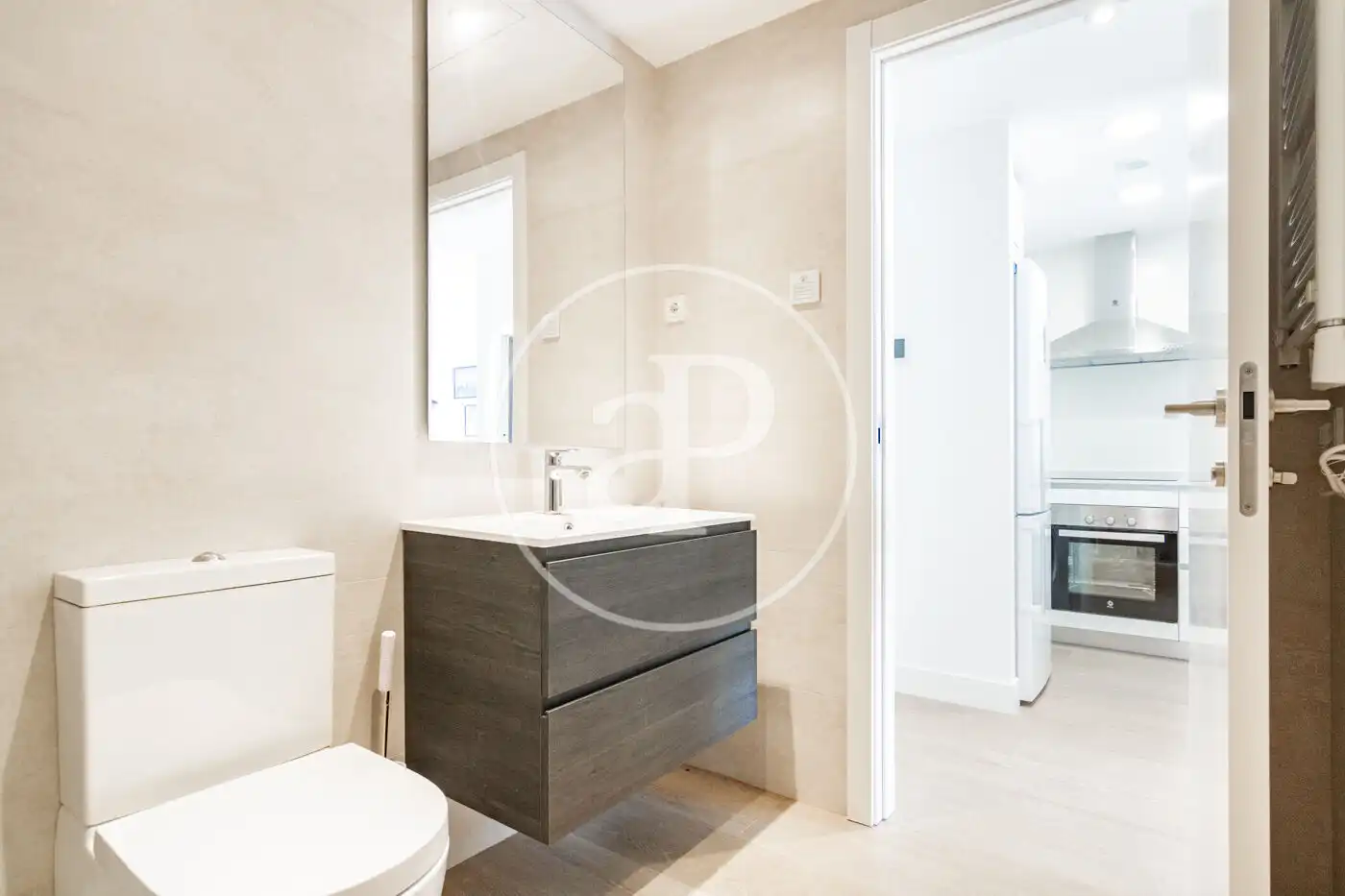 Badezimmer von Wohnung zur Miete in Madrid mit Klimaanlage, Heizung und Privatgarten