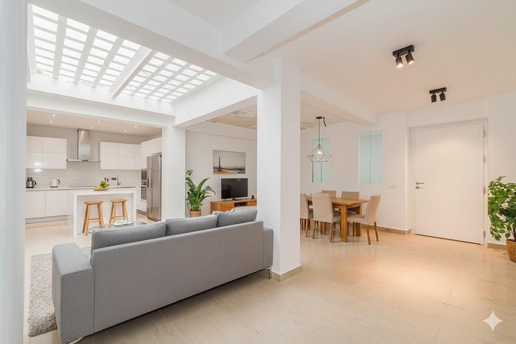 Sala d'estar de Pis en venda en  Sevilla Capital