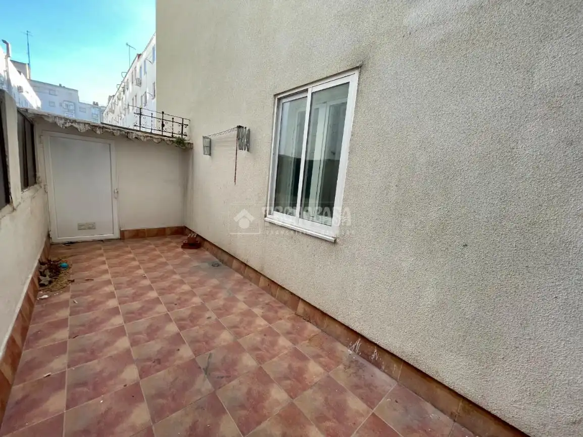 Vista exterior de Piso en venta en Zaragoza con Terraza y Balcón